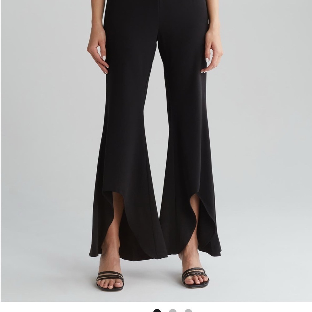 Endless Rose Cherie Color-block Black and Cream Two-Tone Jumpsuit - Picture 6 of 9